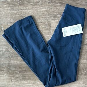 Lululemon Groove Super-High-Rise Flared Pant Nulu True Navy SIZE 4‎ NWT 💙